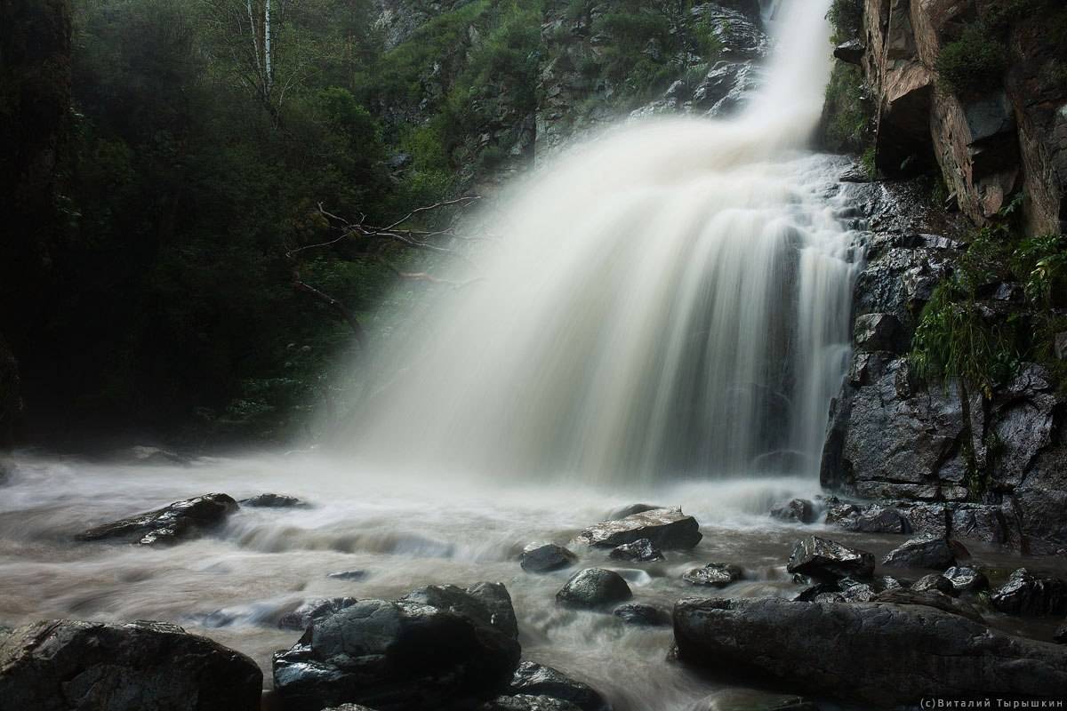 Камышлинский водопад фото летом